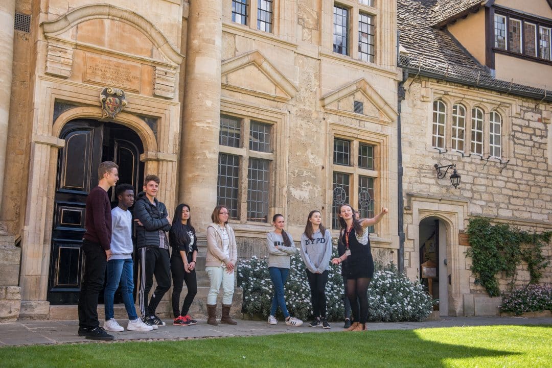 college tour group