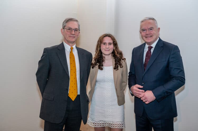 Ariana Rubio, Clive Taylor Prize, with Pro Principal and Huw Edwards
