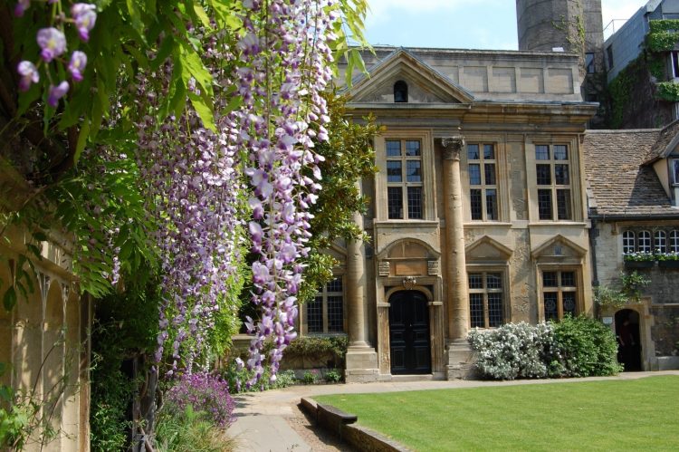 St Edmund Hall's Chapel and Old Library