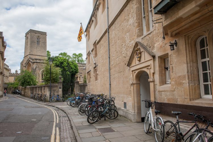 Entrance to St Edmund Hall, on Queen's Lane The entrance to St Edmund Hall, on Queen's Lane