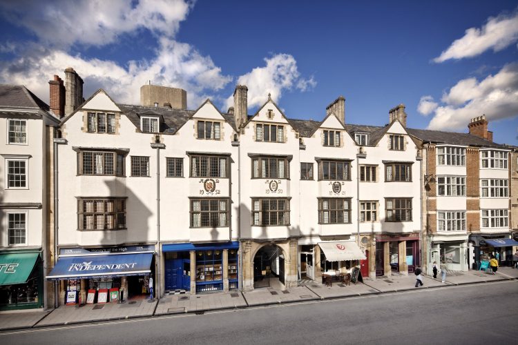 The front of the Besse Building from the Oxford High Street