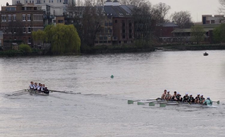 Oxford drawing ahead during the Lightweight Boat Race