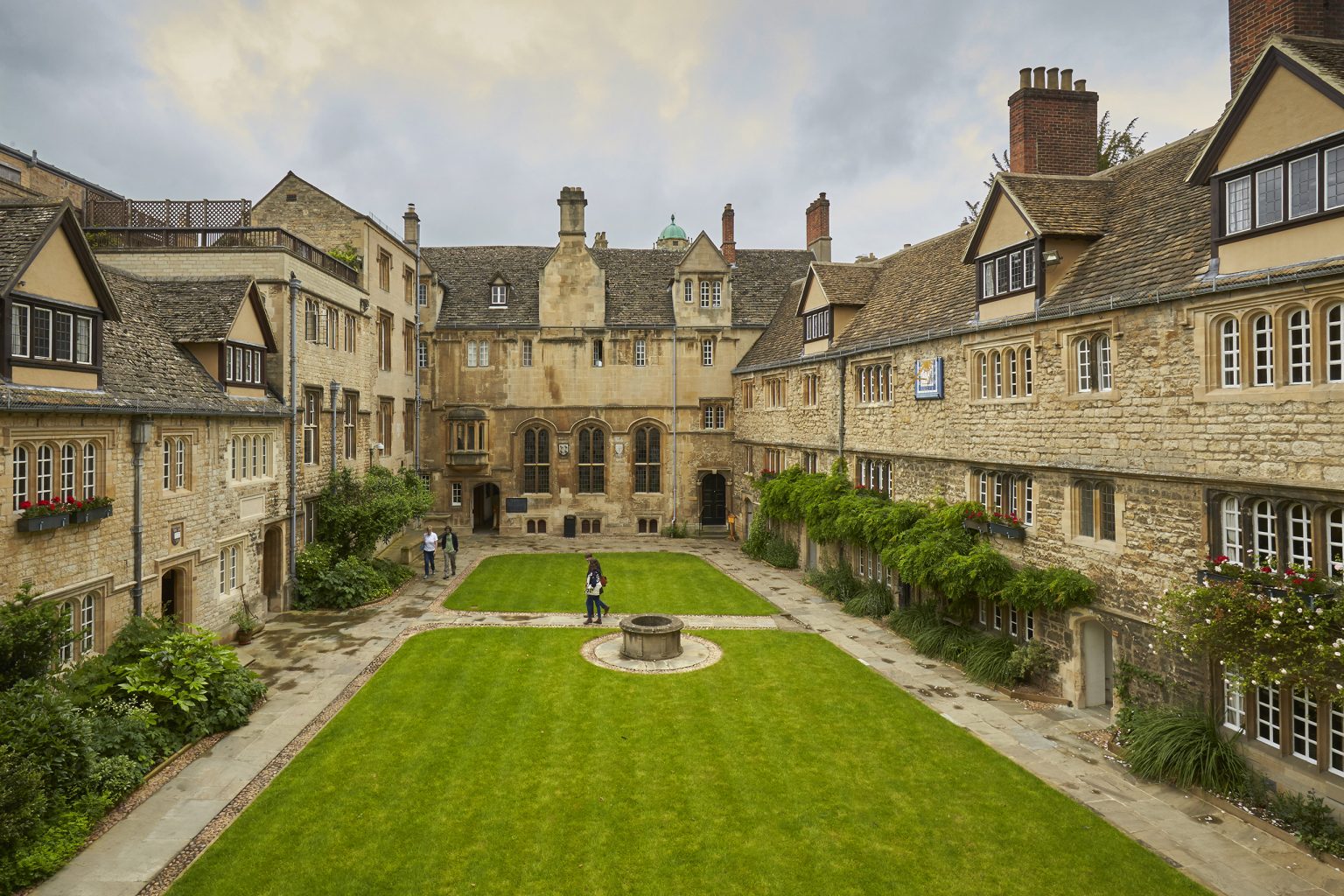 Looking towards the Old Dining Hall across the Front Quad