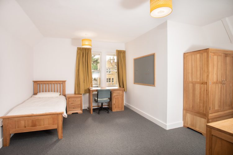 Room 2-4 at 26 Norham Gardens