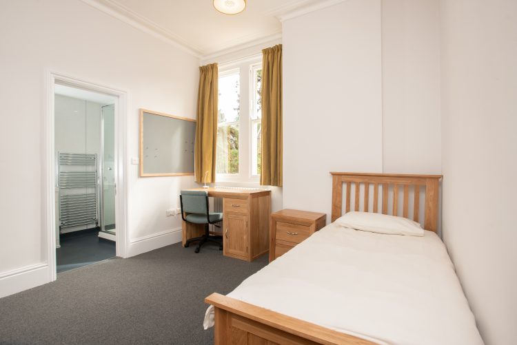 Room 1-5 at 26 Norham Gardens