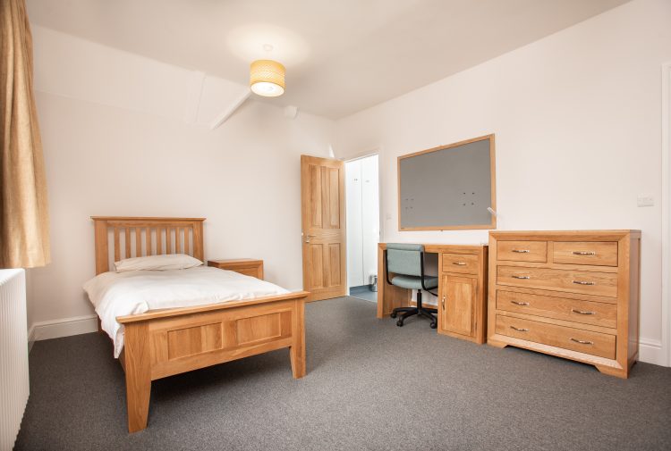 Room 2-1 at 26 Norham Gardens