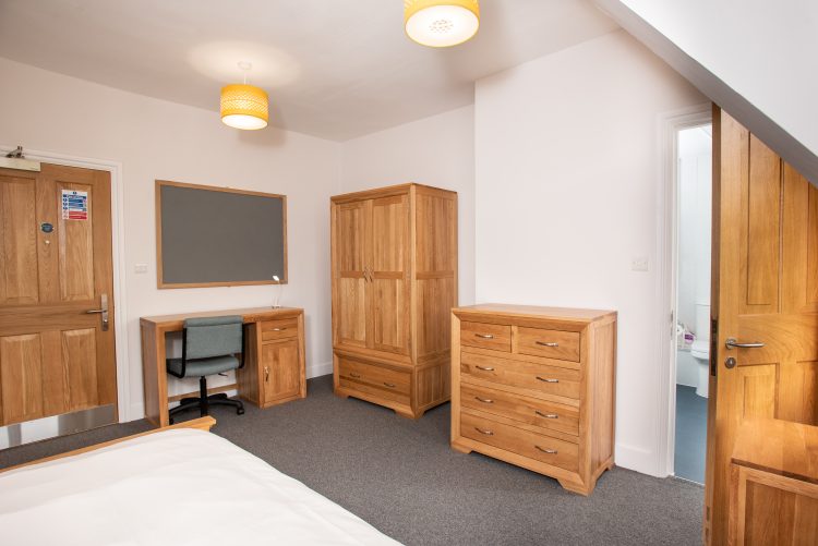 Room 2-2 at 26 Norham Gardens