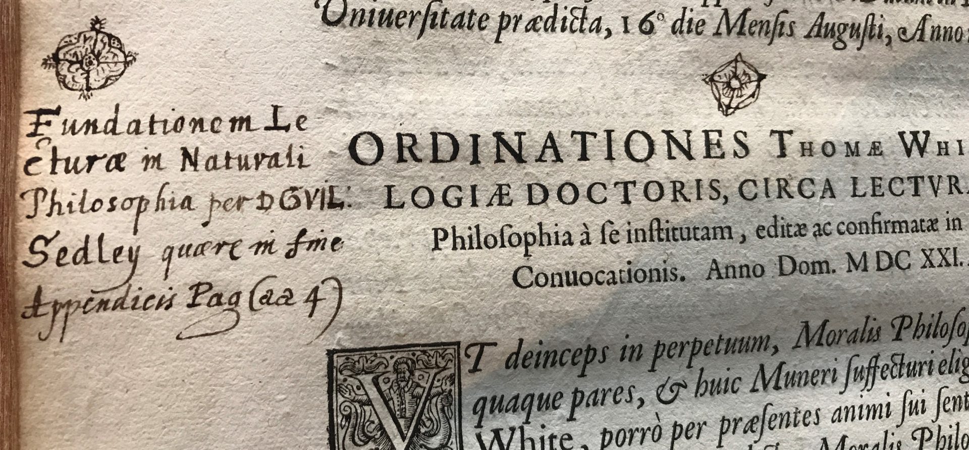 A rose ‘asterisk’ used to mark where the marginal text should be inserted. A similar symbol is used in the same place in the All Souls and Balliol copies of the book and a simplified version in the Queen’s copy and in one of the Bodleian copies Rose image from statute