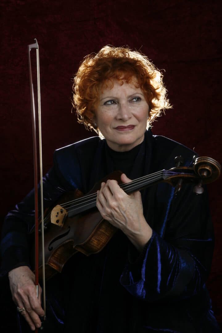 Rivka Golani with viola